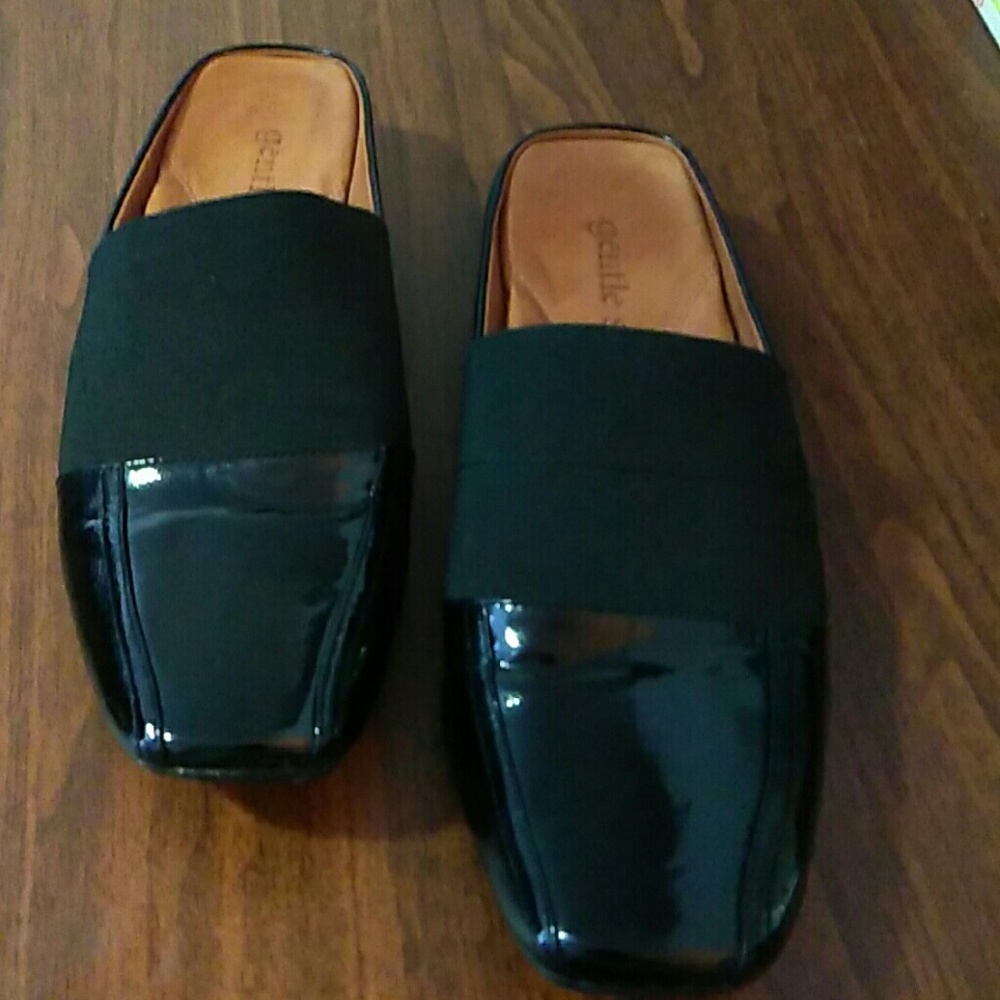 Kenneth Cole gentle soles.